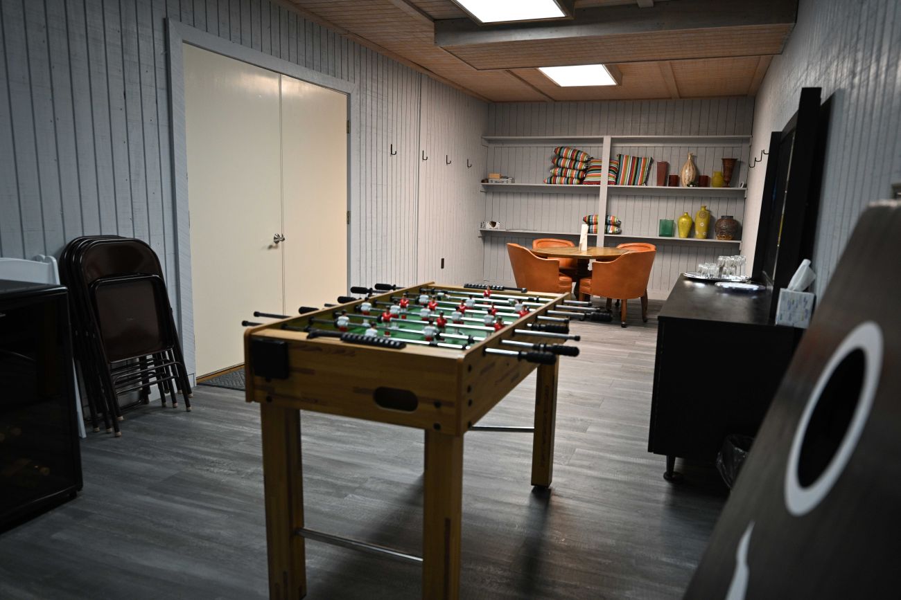 Groom Room