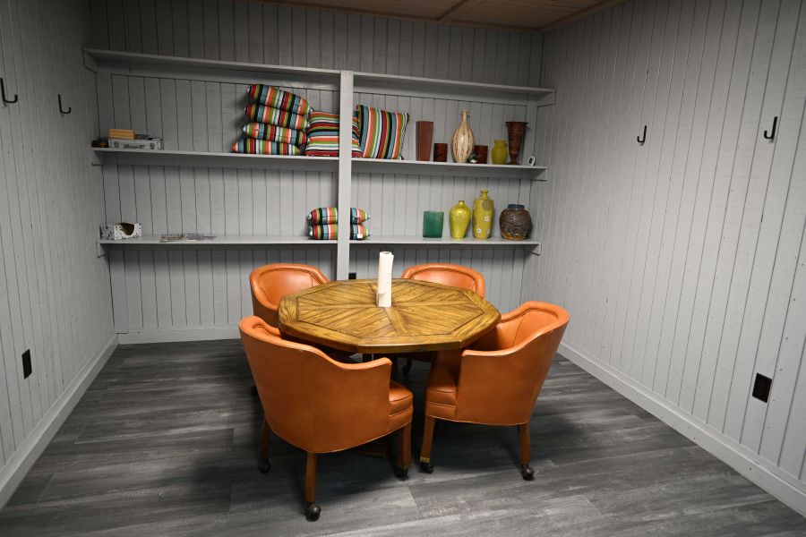 Groom Room